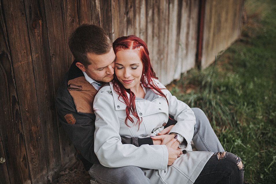 Traumlicht-Hochzeitsfotograf-Tirol-Paarshooting-Ampass-Innsbruck-Wald-Inn-Berge-Natürlichkeit-Emotionen-Hochzeitsfotografie-Panorama-Mils-Inntal-Unterland-Liebe-Romantik